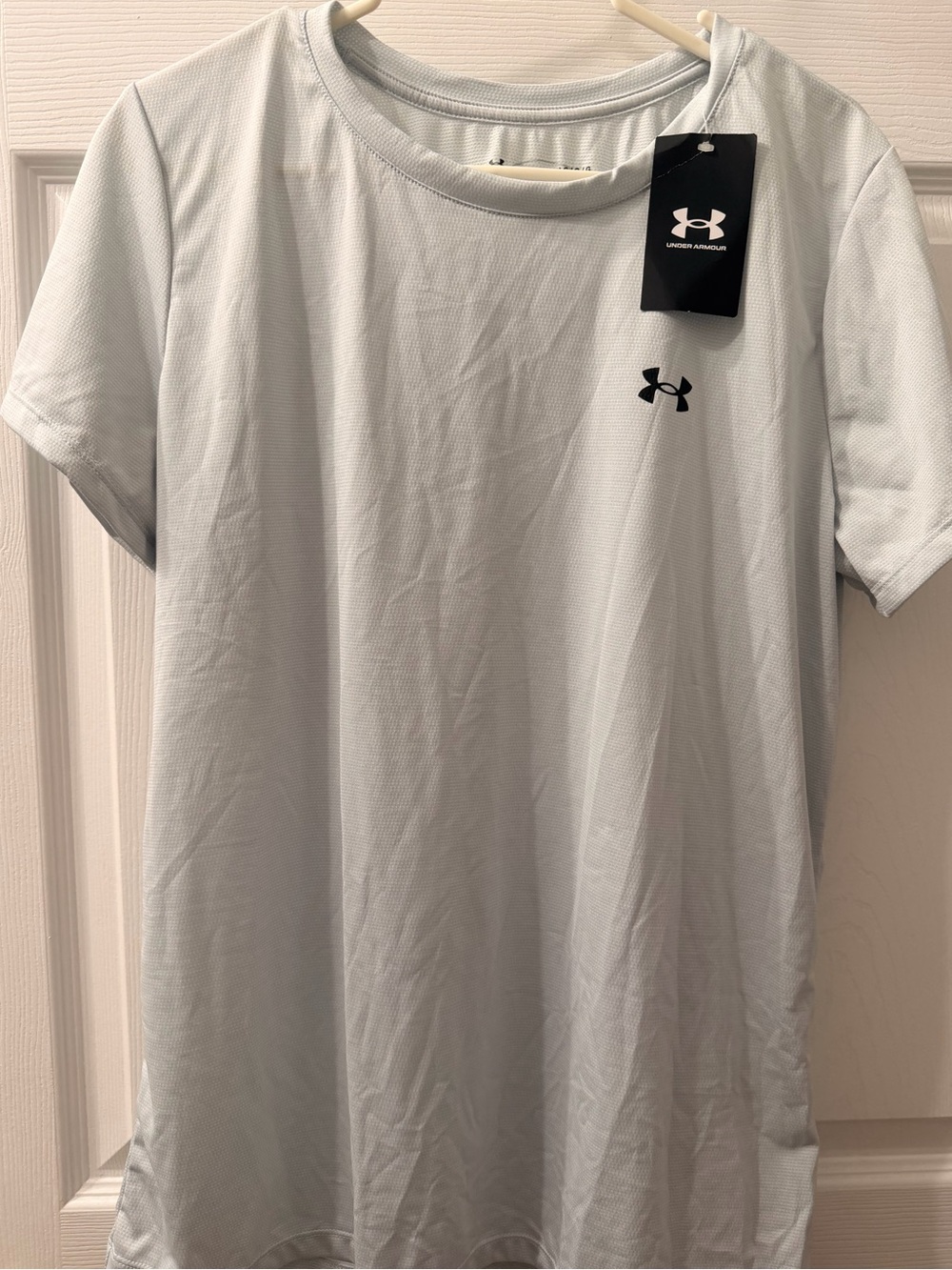 Under Armour women’s Light Gray Performance T-Shirt